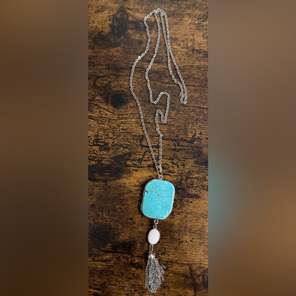 Turquoise Pendant Necklace​